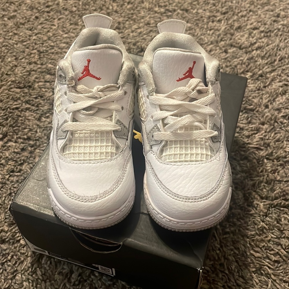 Toddler boys Jordan retro 4s